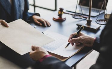 Lawyers negotiate agreements and sign contracts. Lawyers negotiate agreements and sign contracts.